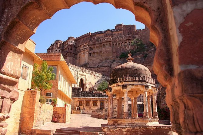 3 Days Guided Jodhpur & Udaipur Tour From Jaipur With Hotels - Price and what $207 per person really buys