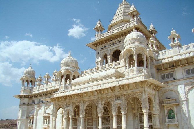 3 Days Guided Jodhpur & Udaipur Tour From Jaipur With Hotels - Meals and entry fees: the part many people forget
