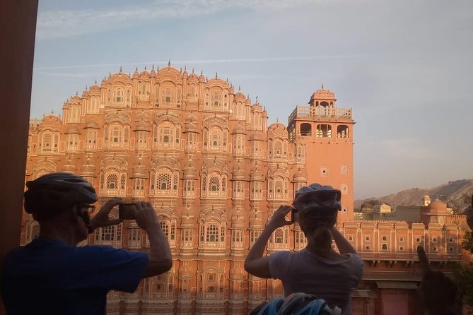 3-Hour Morning Bike Tour of Jaipur - Govind Devji Krishna temple and the spiritual rhythm of the morning