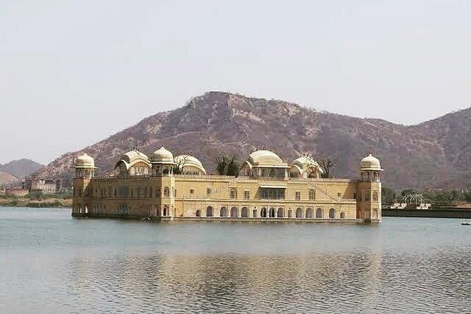 7 Days Private Luxury Heritage Rajasthan Tour from Jaipur - Day 4 Udaipur on Lake Pichola: Boat Views and Royal-Style Stops