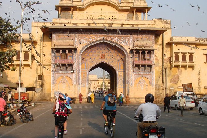 Cyclin'Jaipur - Explore the city on a cycle! - Your 3-Hour Ride Through Jaipur’s Real Morning