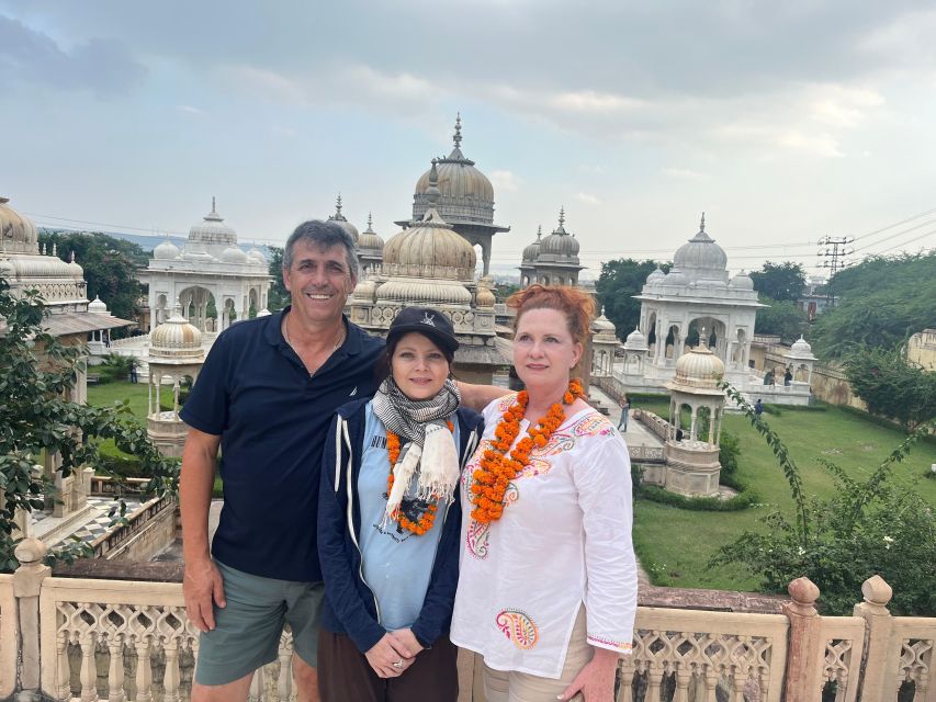 Full day Jaipur sightseeing tour by tuk tuk. - City Palace: courtyards and museums with an easy structure