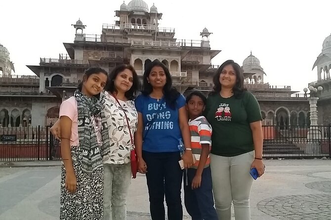 Full Day Private Tour of Jaipur : Sightseeing tour - The “private” part: what you gain with only your group