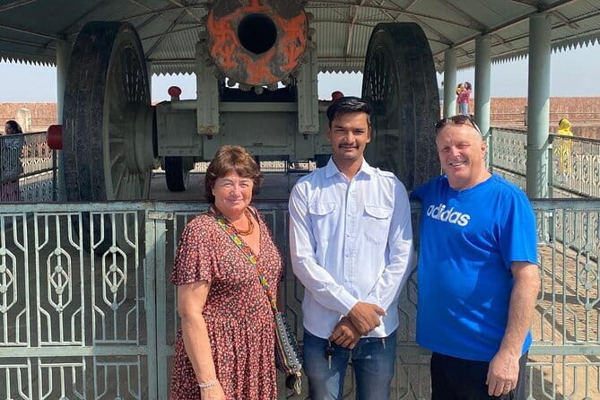 Guided Jaipur City Tour with Sunset - Where the day starts: Hawa Mahal and the “breeze palace” effect