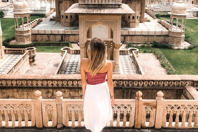 Half-Day Jaipur Sightseeing Tour with Guide Option - Jantar Mantar: giant instruments and 45 minutes of smart photo moments