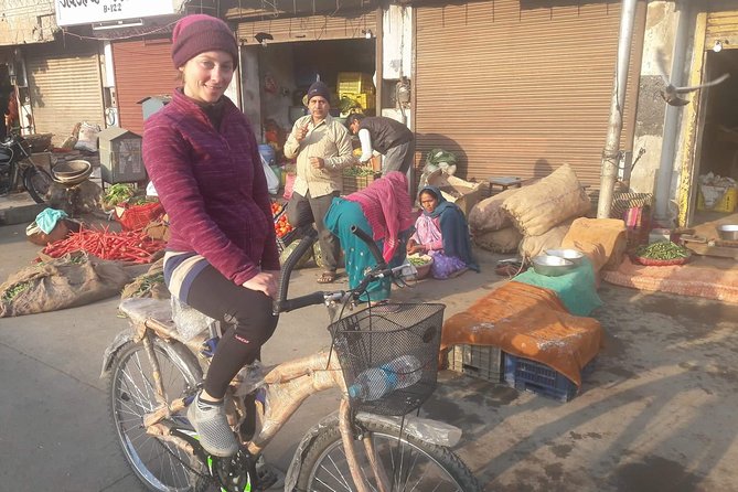 I Bike Inside Jaipur - Pink City Market Time: Flower and Vegetable Wholesale Life