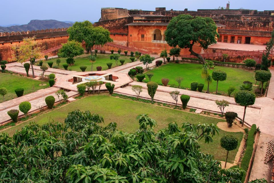 Jaipur Amer Fort, Jal Mahal & Stepwell Private Half-Day Tour - Should you book this Jaipur Amer Fort, Jal Mahal, and stepwell tour?