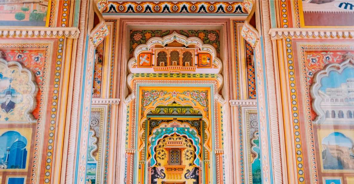 Jaipur City Tour: City Palace, Jantar, Hawa & Jal Mahal - Key highlights at a glance