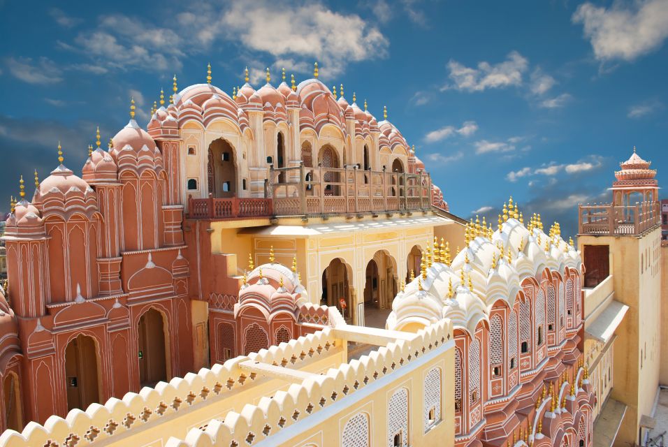 Jaipur City Tour: City Palace, Jantar, Hawa & Jal Mahal - Lunch stop that doesn’t derail your day
