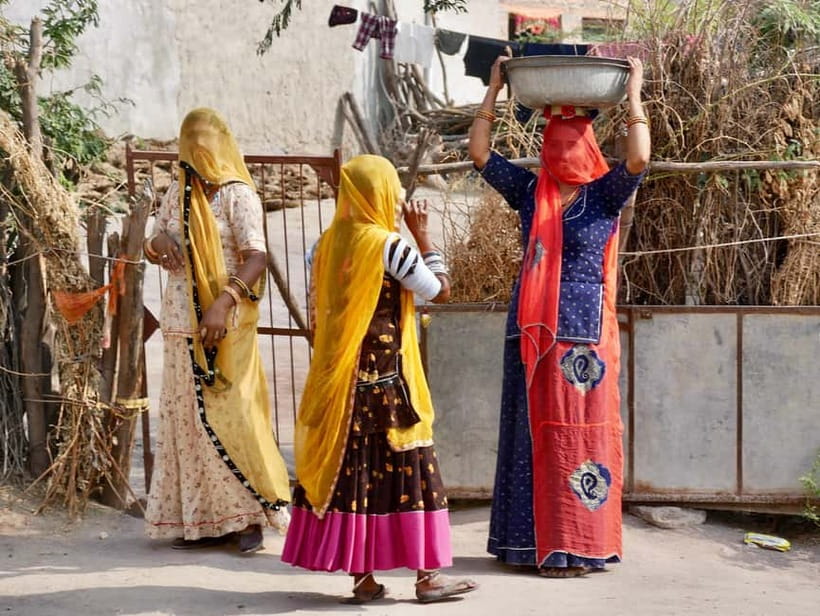 Jaipur: Cultural Tour with Artisan Craft Experiences - What to bring and how to stay comfortable in craft spaces