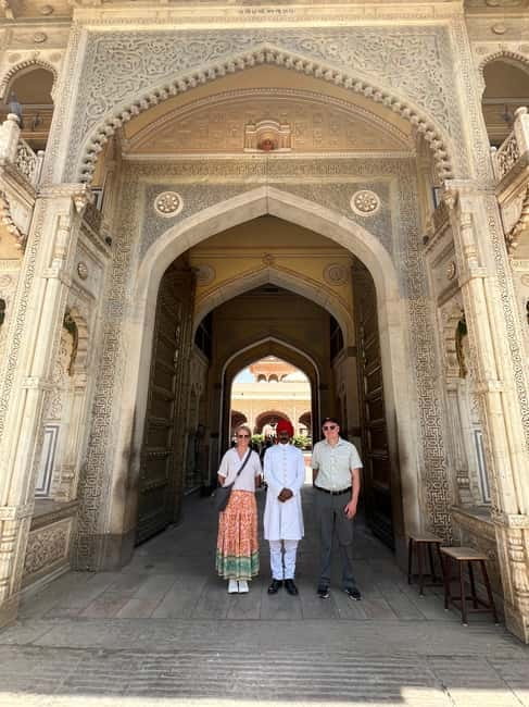 Jaipur: Full-Day City Tour with Car, Guide & Skip-the-Line - Panna Meena ka Kund: a stepwell built for geometry and calm