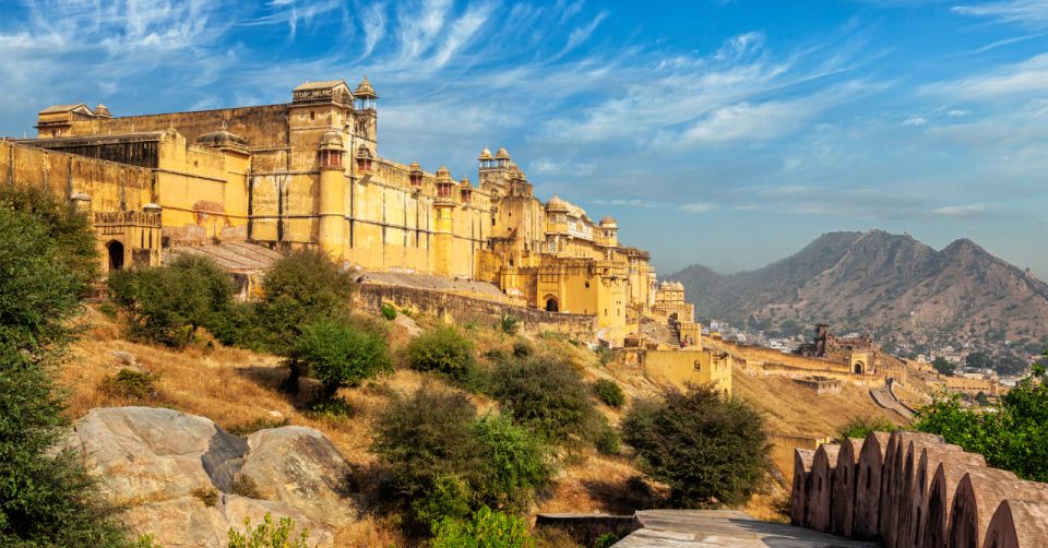 Jaipur: Full-Day Private City Tour by Car with Guide - Private Car + Guide: Why Jaipur Feels Manageable