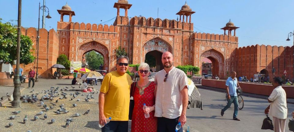 Jaipur: Full-Day Sightseeing Tour with Guide and Lunch - Lunch in Jaipur: you choose the style and stay comfortable