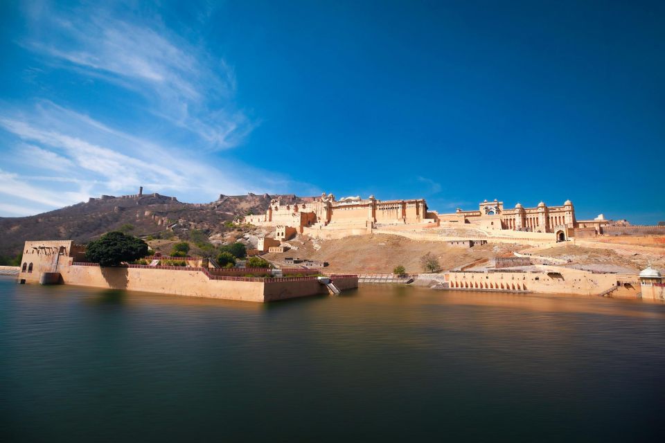Jaipur: Full-Day Sightseeing Tour with Guide and Lunch - City Palace complex: where royal rooms become museum galleries