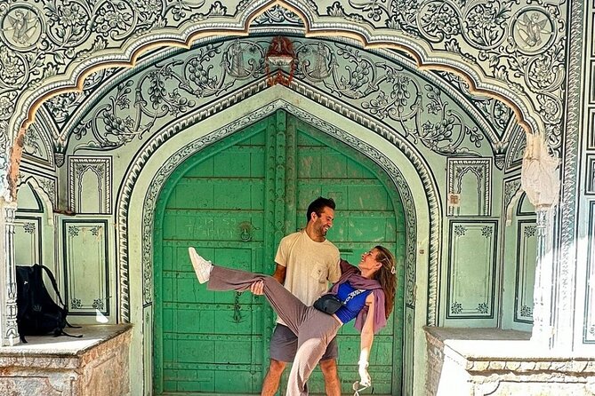 Jaipur Full Day Tour By Car And Guide With Hotel Pickup - Pink City bazaar time: shopping with a real purpose