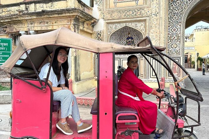 Jaipur Half-Day Heritage Tour by Women-Driven E-Rickshaw - Stop 1: Jaipur flower market for colors, scents, and a morning reset
