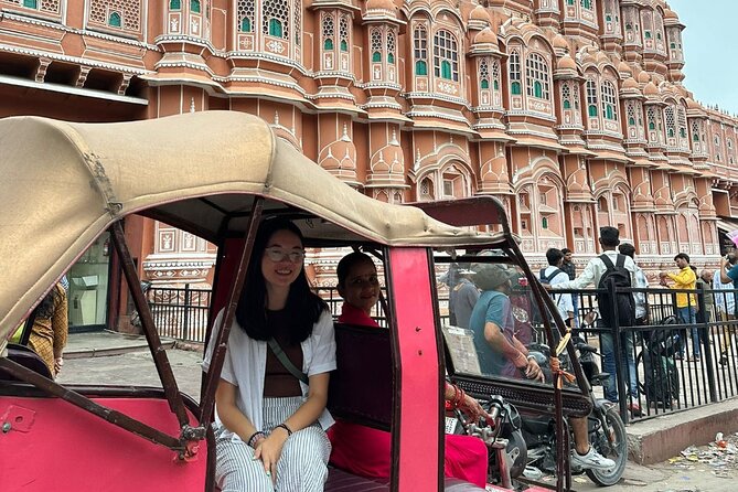 Jaipur Half-Day Heritage Tour by Women-Driven E-Rickshaw - Stop 3: Jantar Mantar and the world’s largest stone sundial idea