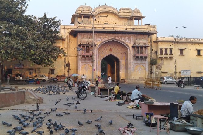 Jaipur Heritage Walking Tour - Local life, Havelis and Temples - Why This Pink City Walk Feels Like a Local Shortcut