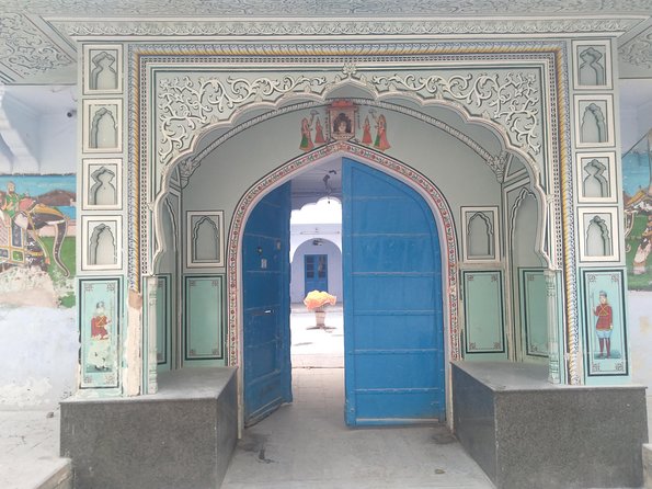 Jaipur Heritage Walking Tour - Local life, Havelis and Temples - The Street Food Portion: Included Snacks, Confident Stops