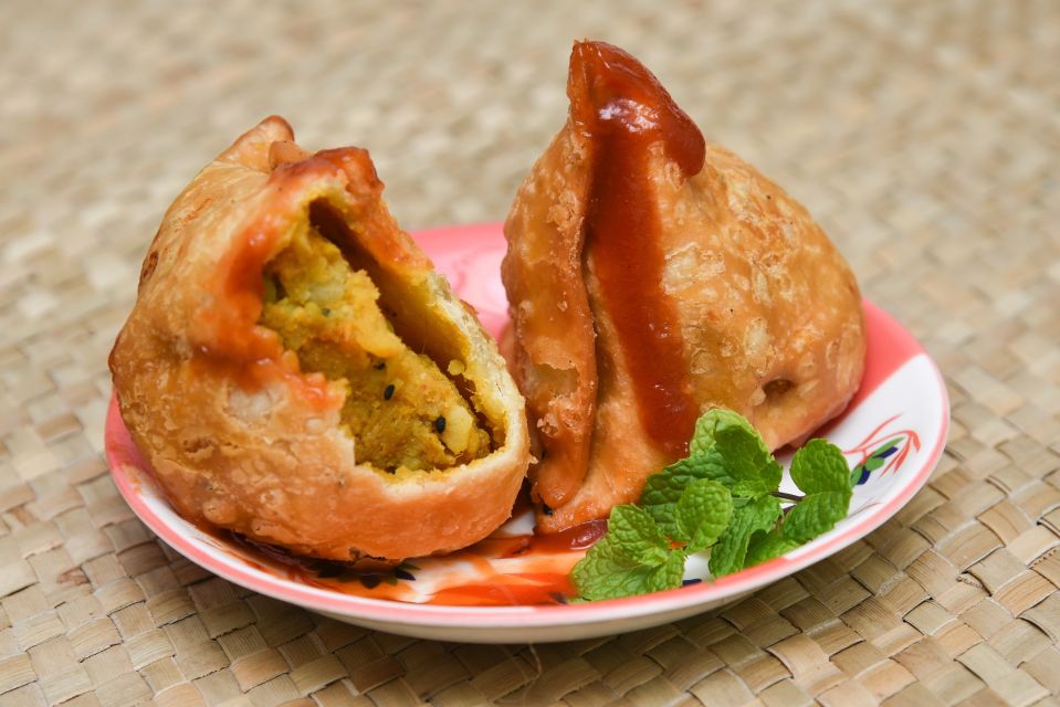 Jaipur: History Street Food Tour with Local Guide - Meeting at Golcha Cinema: Find Your Guide and Start Right
