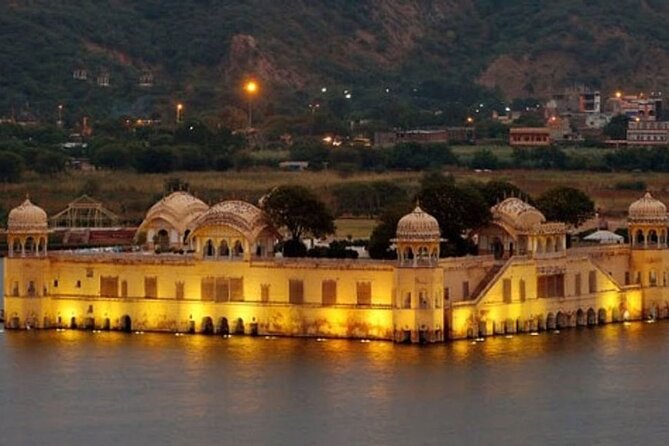 Jaipur in a day - City Palace: where the royals still cast a shadow