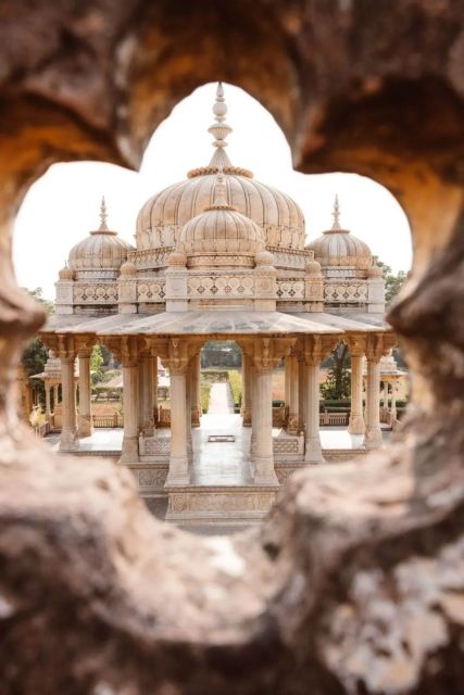 Jaipur: Instagram Tour of The Top Photography Spots - Jal Mahal and Hathi Gaon: the road-view payoff and final photo energy