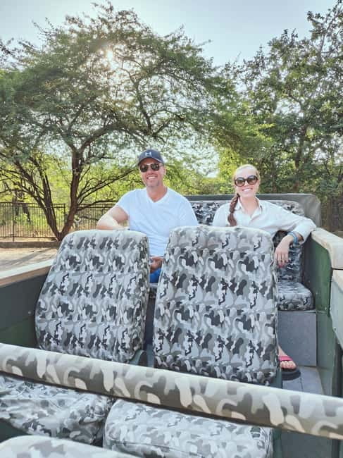 Jaipur: Jhalana Amagarh Leopard Reserve 4×4 Jeep Safari - Guide and driver skills: what you should watch for