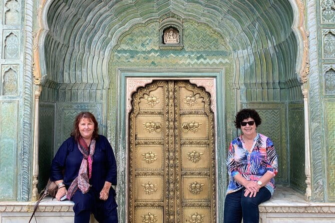 Jaipur Nahargarh Fort Sunset and Night City Tour - Pink City Streets: Where the Night Light Wraps the Old Center
