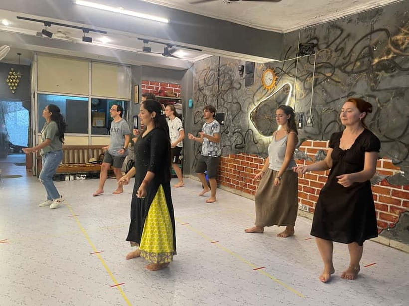Jaipur: Namaste Bollywood l Dance like a Star - Bollywood in Jaipur: What This 90-Minute Studio Class Really Feels Like