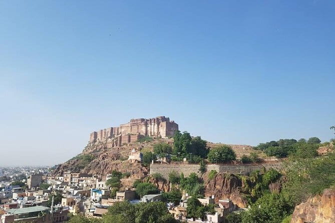 Jaipur Pink City Tour by Car or Tuk-Tuk - Stop 4: Meera Mandir (Jagat Shiromani ji Temple) in Amer