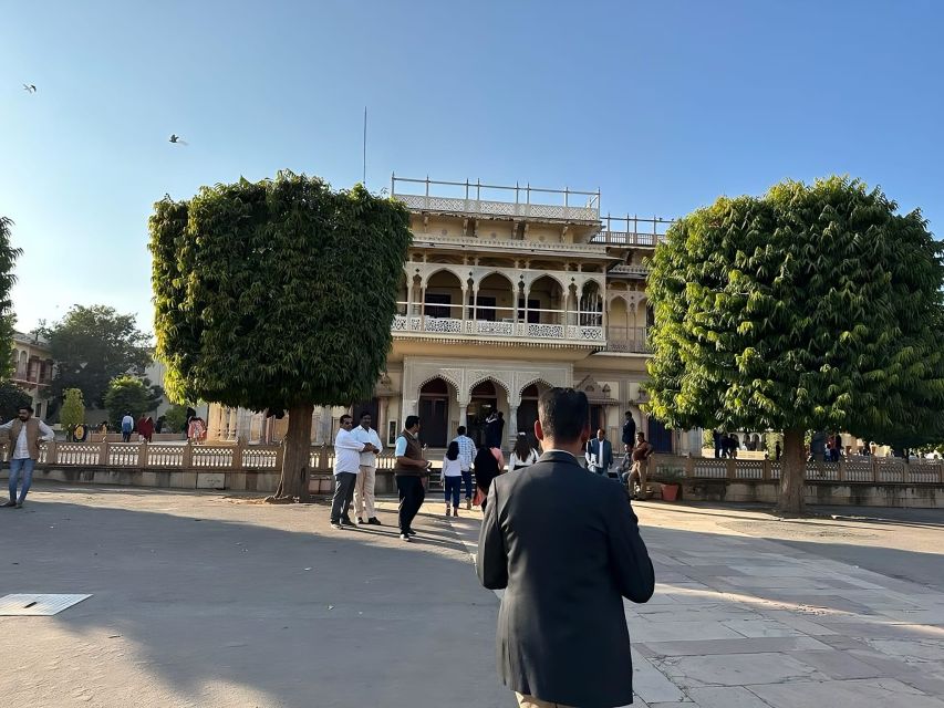 Jaipur Private City Tour with Hotel Pick-Up & Drop 4 - 8 Hrs - Patrika Gate: Colorful Photo Ops To End The Day