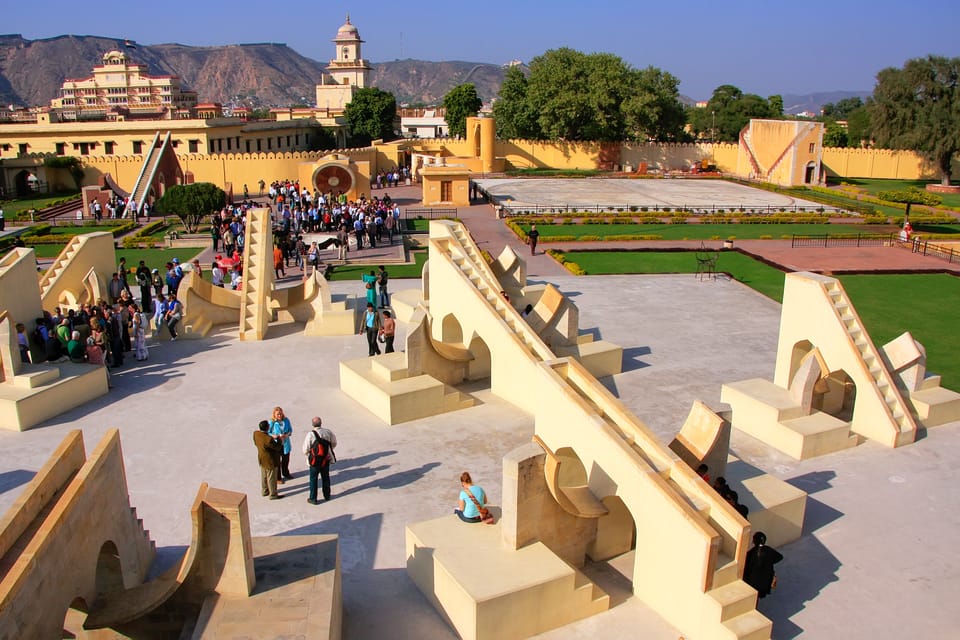 Jaipur: Private Customised City Tour - Shopping and street food: build in time for Jaipur’s daily life