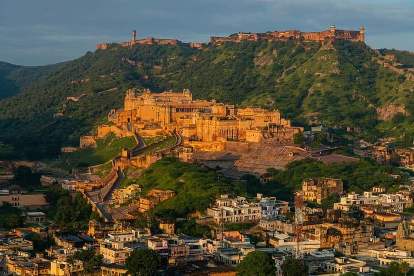 Jaipur: Private Full Day City Sightseeing Tour with Guide - How guides and drivers shape the whole experience