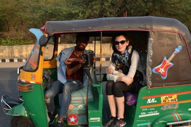 Jaipur: Private Full-Day City Sightseeing with Pick-Up & Drop off - Hawa Mahal: 953 windows and how to appreciate the design