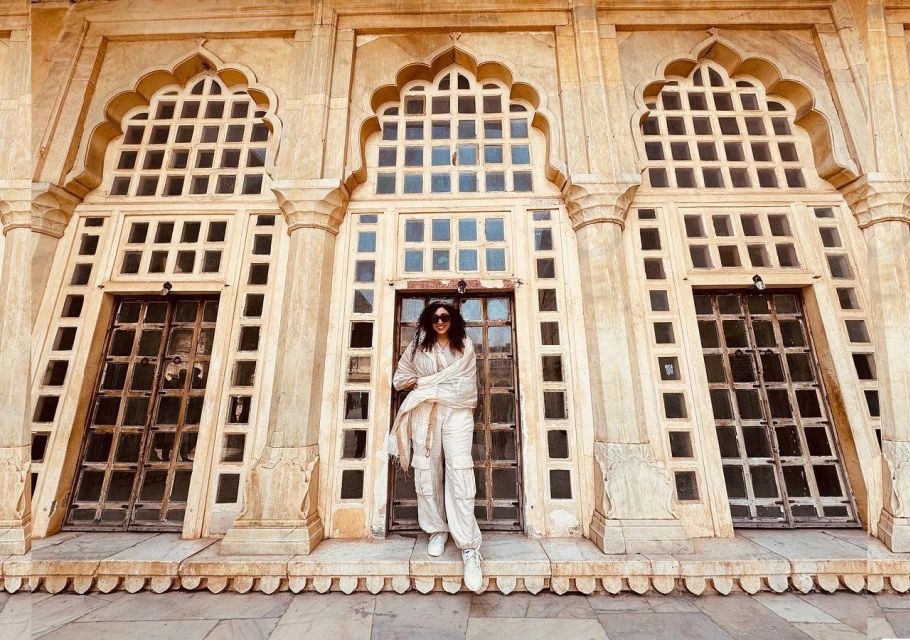 Jaipur: Private Full-Day City Tour By Tuk-Tuk with Pick-Up - Jal Mahal and Man Sagar Lake: what the postcard view doesn’t tell you
