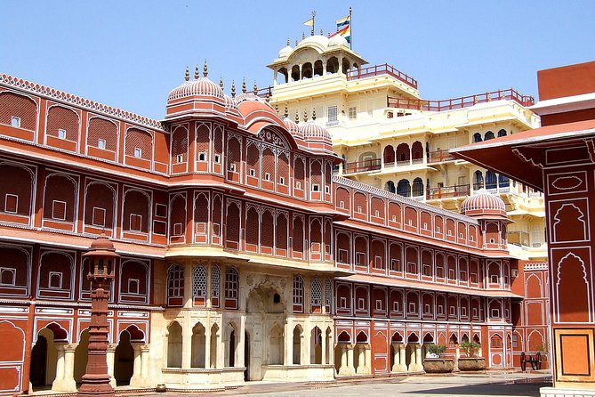Jaipur: Private Full Day Jaipur City Tour with Pick-Up & Drop. - Why a private, AC car is the real win in Jaipur