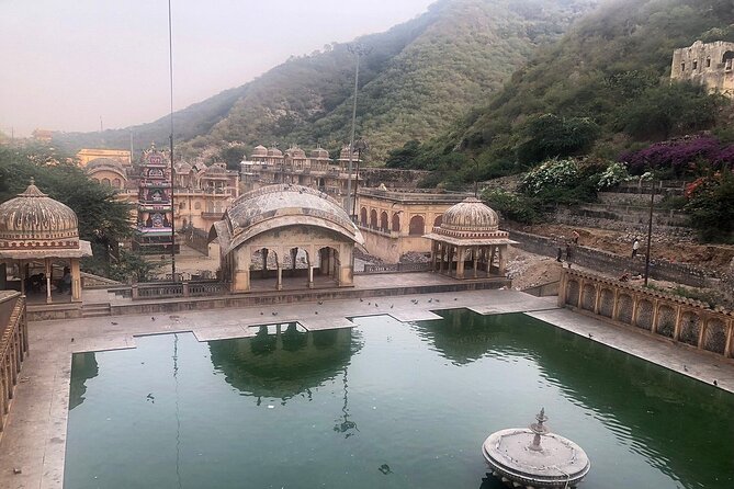 Jaipur Private Full-Day Sightseeing Tour By Car - Hawa Mahal: see it from the outside, then linger with intention