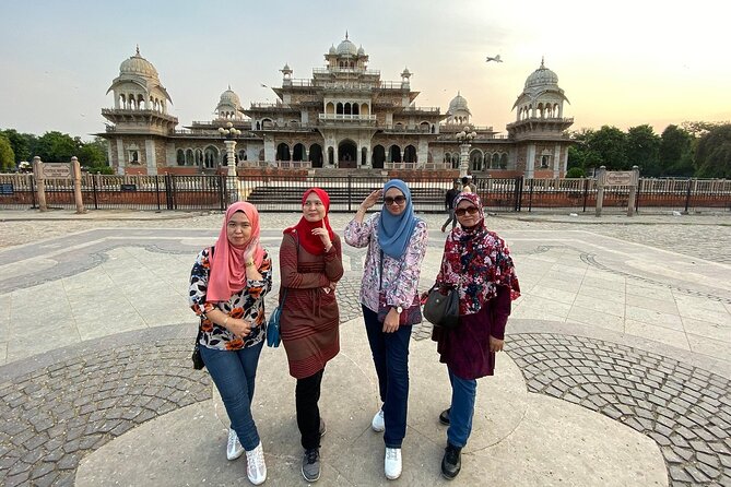 Jaipur Private Full-Day Sightseeing Tour by Tuk-Tuk with Pickup - Jal Mahal and Man Sagar Lake: a palace you see before you fully reach it