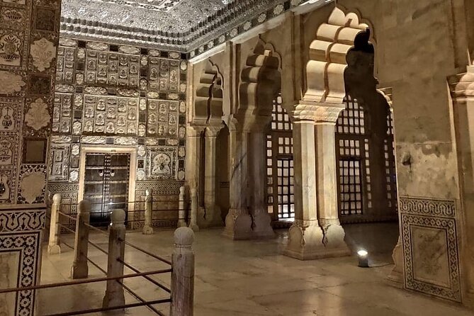 Jaipur: Private Guided Full Day tour Of Jaipur - What you’re really buying: a guided Jaipur day that moves