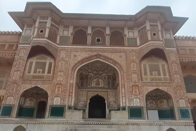 Jaipur: Private Guided Full Day tour Of Jaipur - Starting at Amber Palace: the best way to set the tone