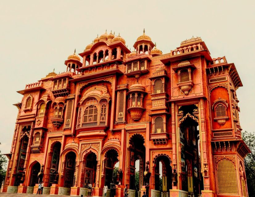 Jaipur: Private Sightseeing Day Tour with Guide by Car - Hawa Mahal: Photograph Fast, Then Let the Guide Explain the Design