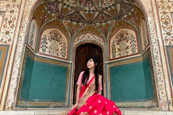 Jaipur Private Sightseeing Tour – All-Inclusive with Car & Guide - City Palace of Jaipur: A Royal Start in the Pink City Core