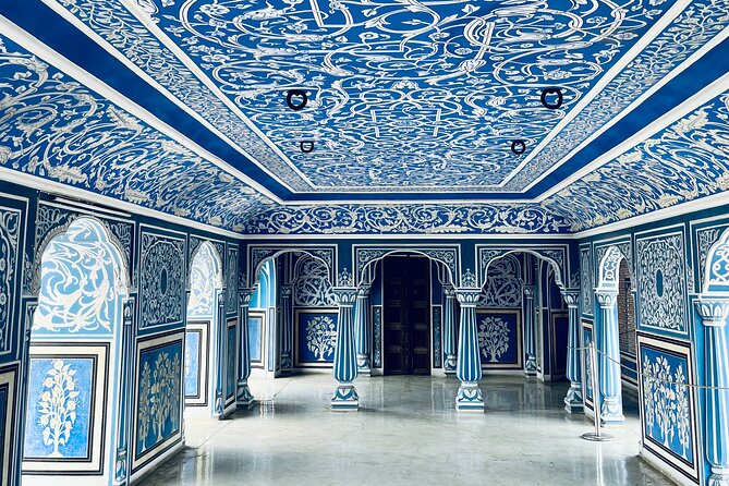 Jaipur Private Sightseeing Tour with Car and Guide - Panna Meena ka Kund: a 30-minute stepwell lesson