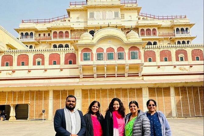 Jaipur Rickshaw Tour Jantar Mantar City Palace - City Palace of Jaipur: walking from gateways to royal courtyards