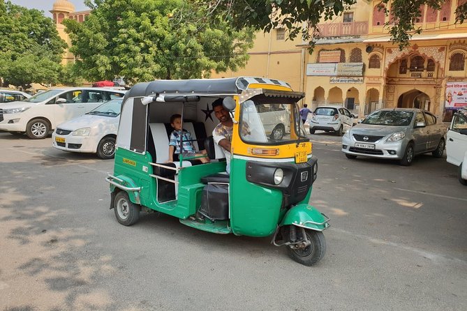 Jaipur Sightseeing by Tuk-Tuk - Stop 3: Royal Gaitor Tumbas for a Quieter Side of Jaipur