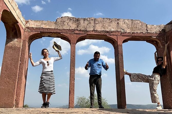 Jaipur Tour by Tuk-Tuk - Hawa Mahal: the pink pyramid and what to look for