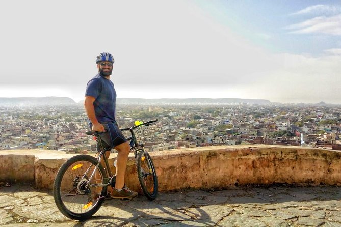 Nahargarh Cycle Tour in Jaipur - The Main Act: Nahargarh Fort and the Ramparts Walk