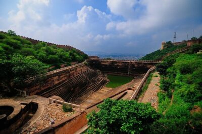 Nahargarh Water Walk - Guided 2-Hour Heritage Tour in Jaipur - The 1 km water route: stepwells, channels, Roman aqueducts, reservoirs