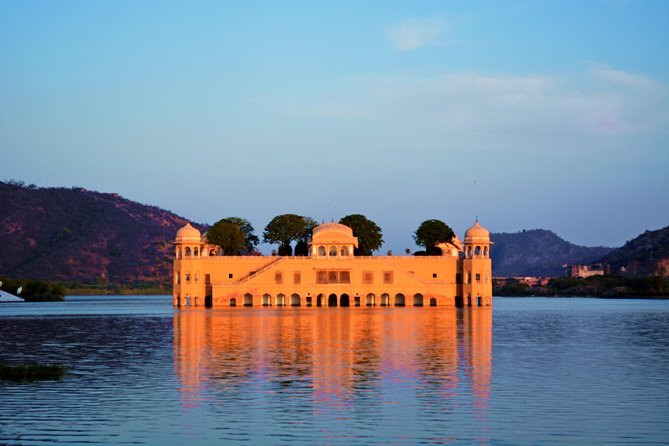 Private day tour of Jaipur with Driver and Guide - Hawa Mahal stop: quick photos, then keep moving