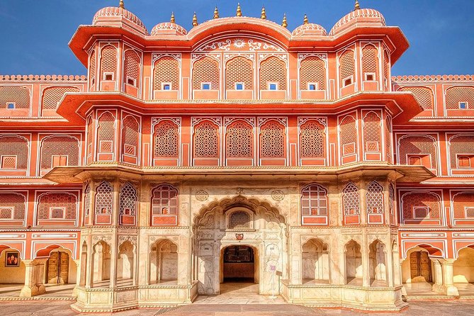 Private Guided Cultural Day Tour of Jaipur - Stop 1: Hawa Mahal (Palace of Winds) in a Half-Hour